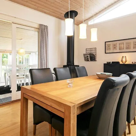 4 Person In V Holiday home *